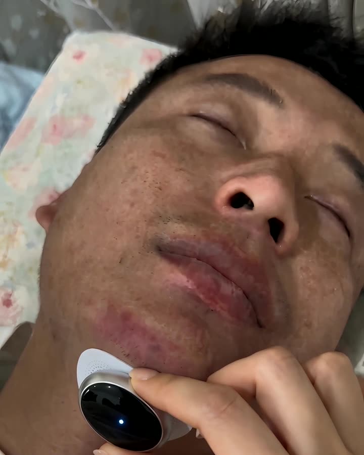 No tape. Nothing over his mouth.